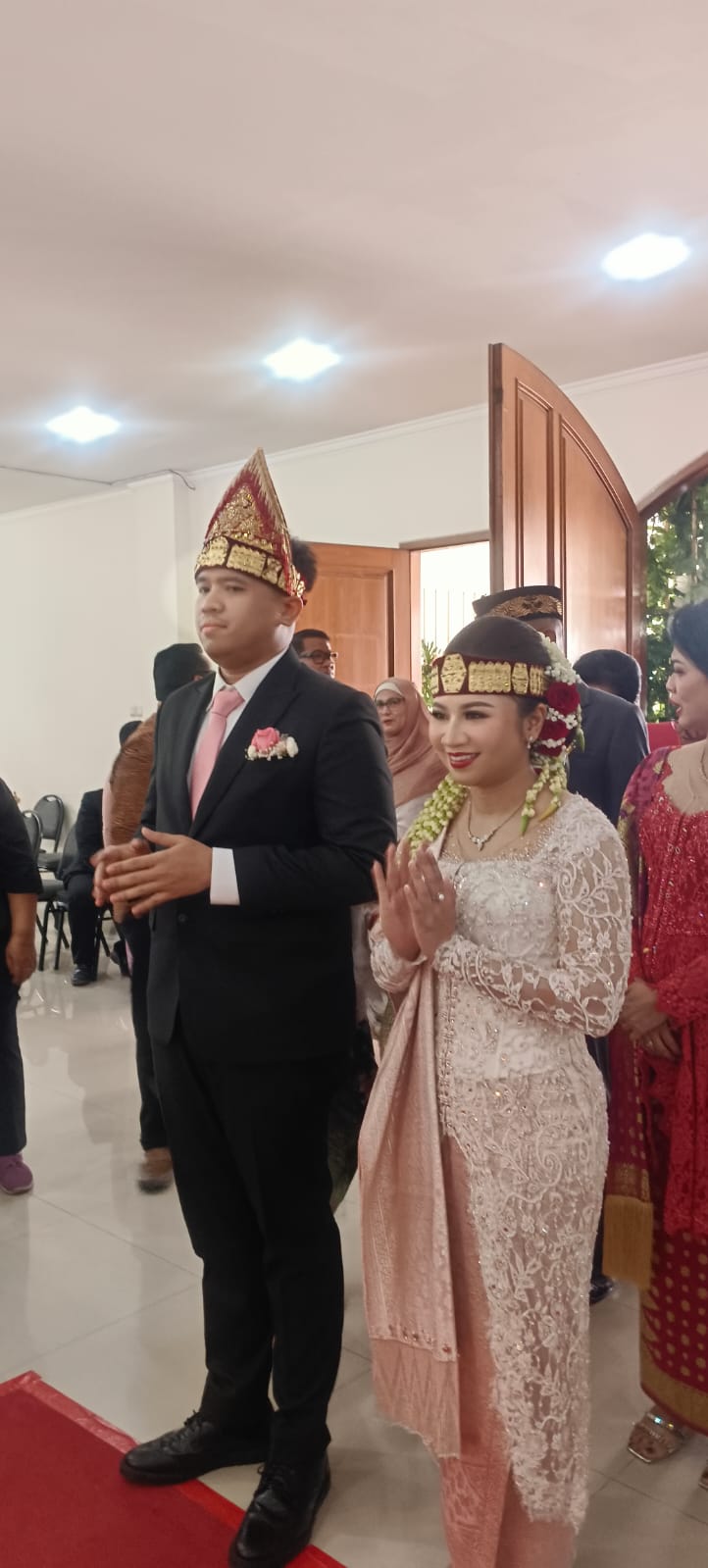 Pesta Adat Clarita br Pasaribu dan Cris Siregar tgl 16 November di Gedung Nahanson Jatiasih Bekasi
